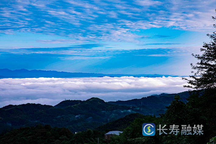 1西山垭口洪湖云海+陈希 (4)