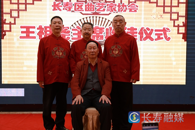 老艺术家收徒 传承“金钱板”非遗技艺3