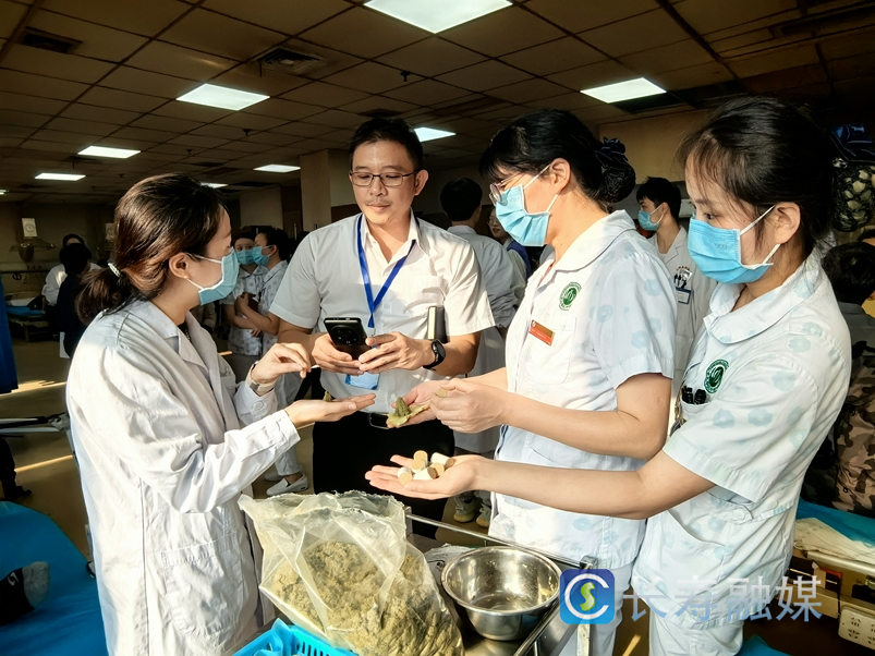 泰国学员来长“取经”中医药技艺3