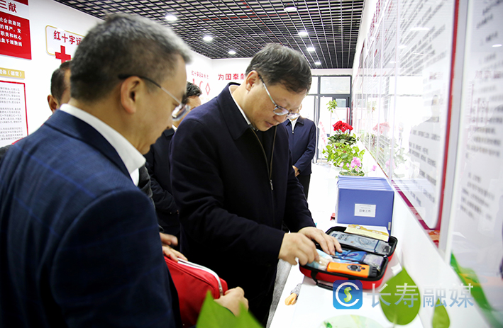 市红十字会来长调研基层红十字工作 (1)
