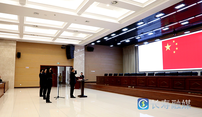 区十九届人大常委会第十四次会议举行 (4)