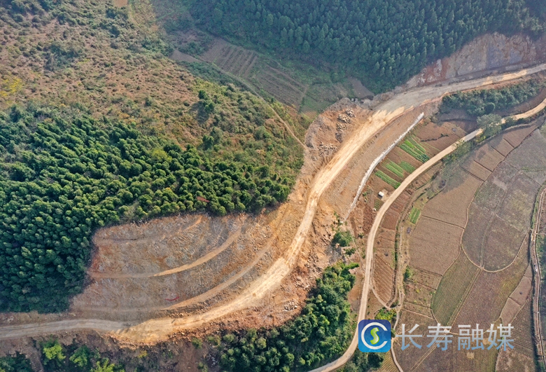 长寿这条道路明年8月底通车4