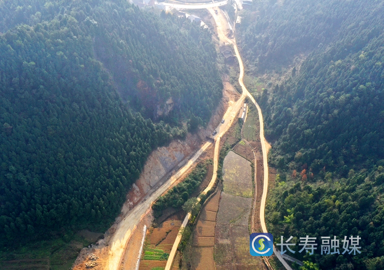 长寿这条道路明年8月底通车3