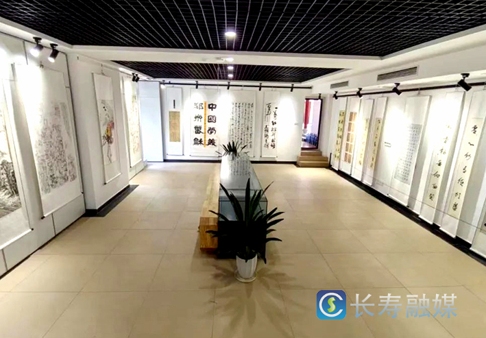 “情系明月山”美术书法联展走进长寿 (1)