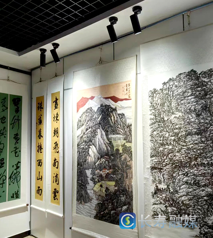 “情系明月山”美术书法联展走进长寿 (4)